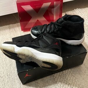 Air Jordan 11 Retro - Black/ Gym Red-White-Anthracite size 8 / Eur 41